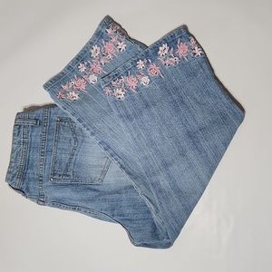 Dress Barn pink, embroidered cuff, capri.